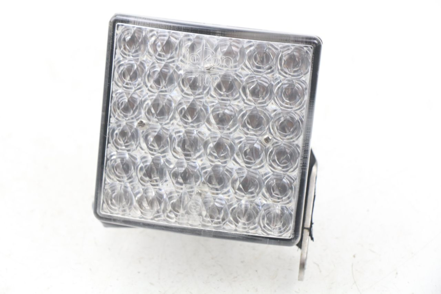 photo de LUZ TRASERA IZQUIERDA YAMAHA FJR ABS 1300 (2006 - 2012) - Vista principal