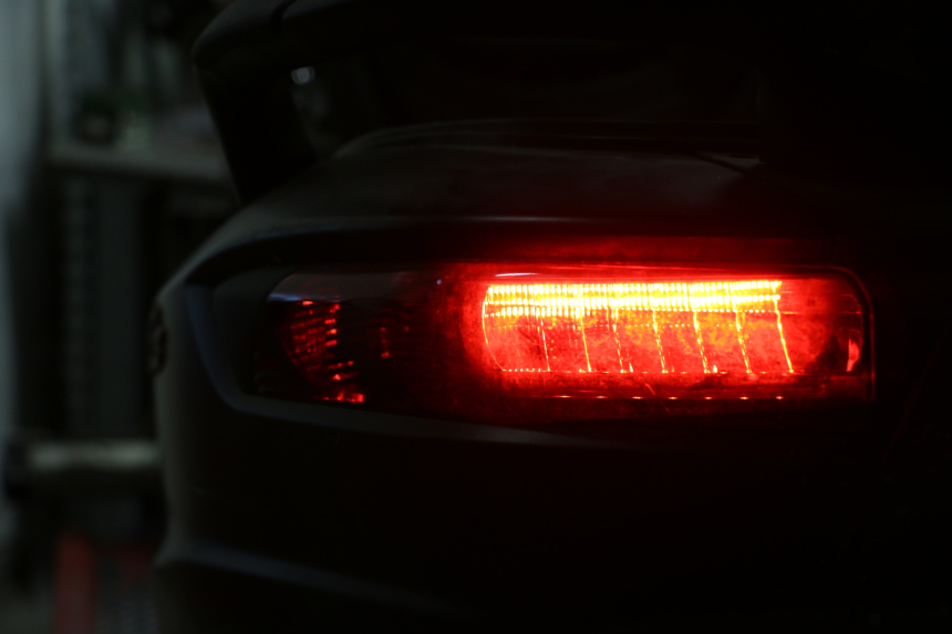 photo de LUZ TRASERA IZQUIERDA PIAGGIO MP3 HPE 350 (2018 - 2020) - Otra vista del artículo