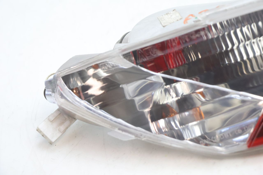 photo de FARO TRASERO IZQUIERDO PIAGGIO MP3 LT 400 (2007 - 2012) - Detalle de la pieza
