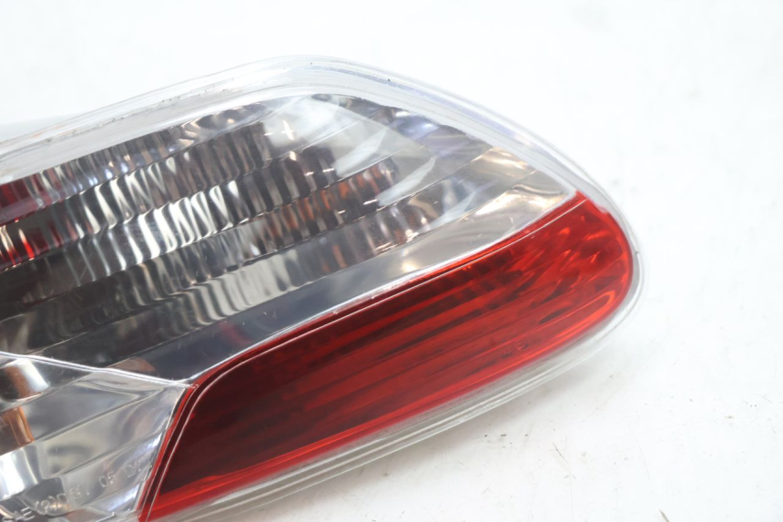 photo de FARO TRASERO IZQUIERDO PIAGGIO MP3 LT 400 (2007 - 2012) - Zoom estado de uso