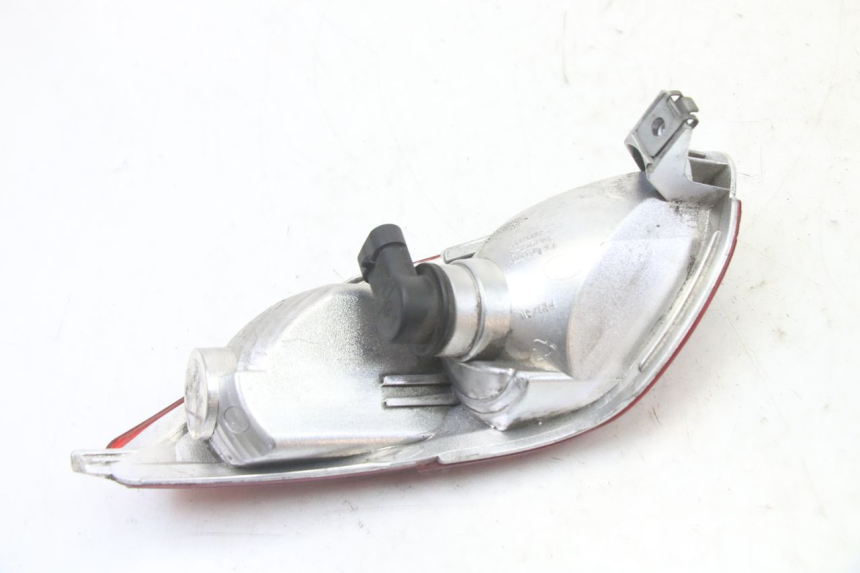 photo de FARO TRASERO IZQUIERDO PIAGGIO MP3 500 (2011 - 2015) - Detalles de los puntos de fijación