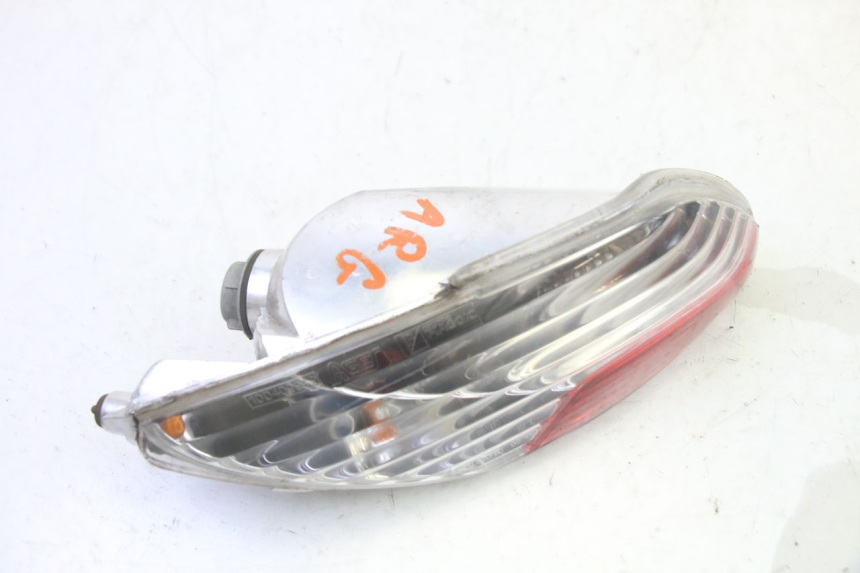 photo de LUZ TRASERA IZQUIERDA PIAGGIO MP3 125 (2006 - 2014) - Otra perspectiva