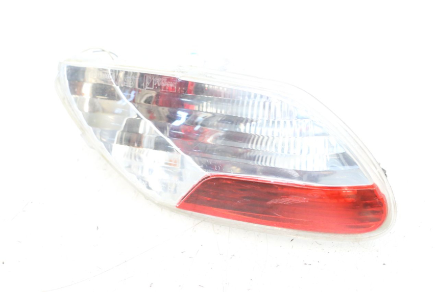 photo de LUZ TRASERA IZQUIERDA PIAGGIO MP3 RL 250 (2006 - 2010) - Vista principal
