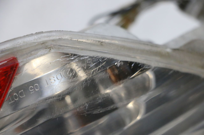 photo de LUZ TRASERA IZQUIERDA PIAGGIO MP3 RL 250 (2006 - 2010) - Zoom estado de uso