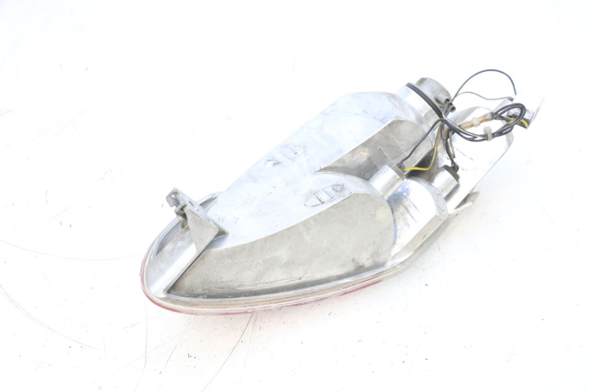 photo de LUZ TRASERA IZQUIERDA PIAGGIO MP3 RL 250 (2006 - 2010) - Marcados y referencias originales