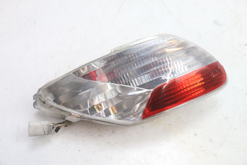 photo de LUZ TRASERA IZQUIERDA PIAGGIO MP3 125 (2006 - 2014) - Vista principal