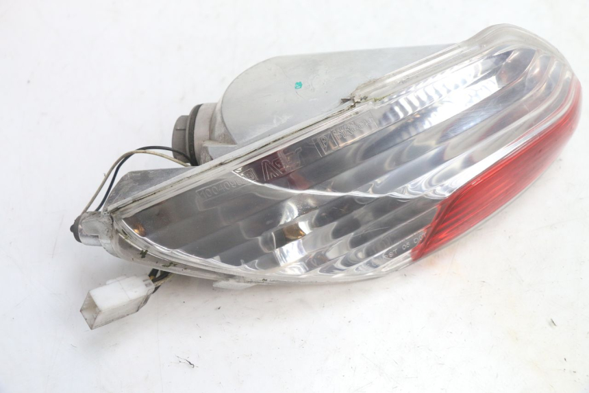 photo de LUZ TRASERA IZQUIERDA PIAGGIO MP3 125 (2006 - 2014) - Otra perspectiva
