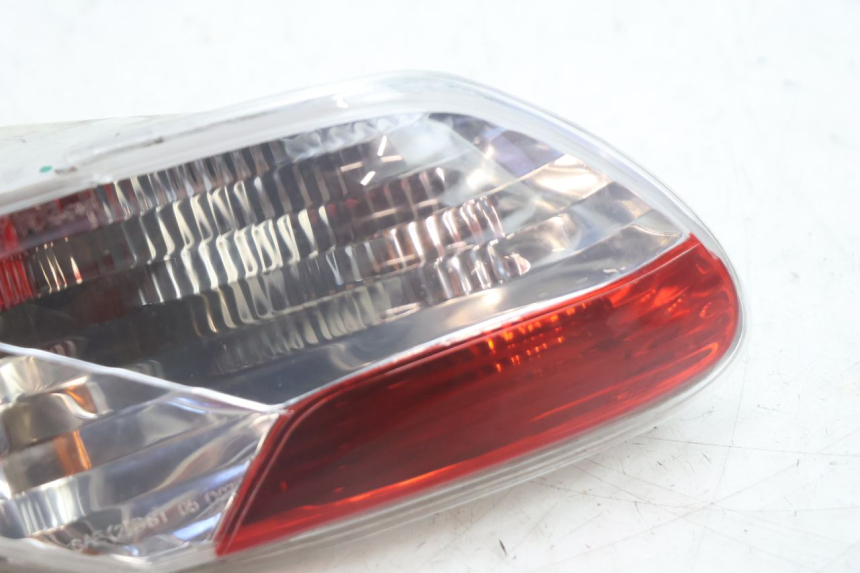 photo de LUZ TRASERA IZQUIERDA PIAGGIO MP3 125 (2006 - 2014) - Zoom estado de uso