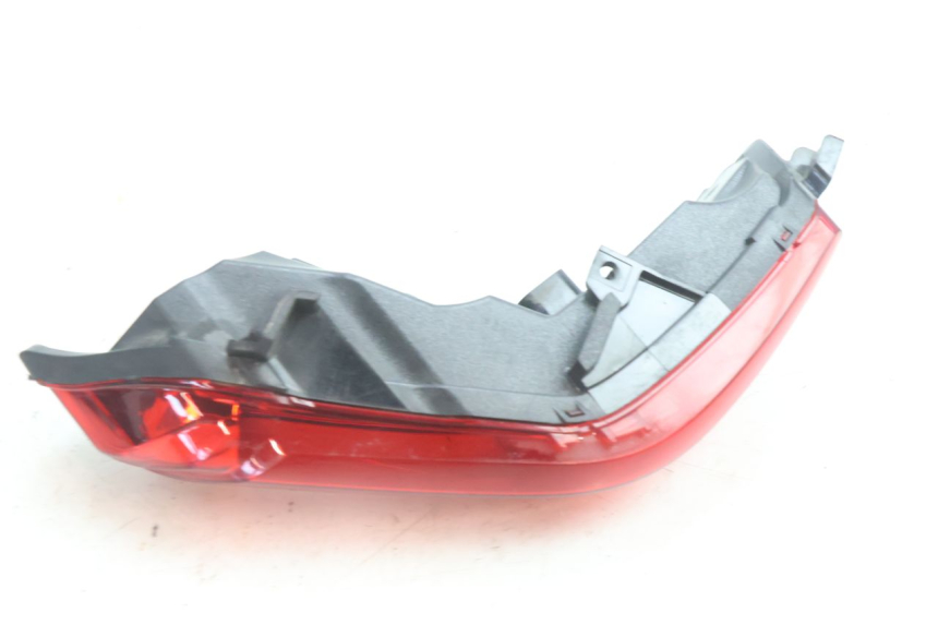 photo de LUZ TRASERA IZQUIERDA PIAGGIO MP3 500 (2016 - 2018) - Otra perspectiva