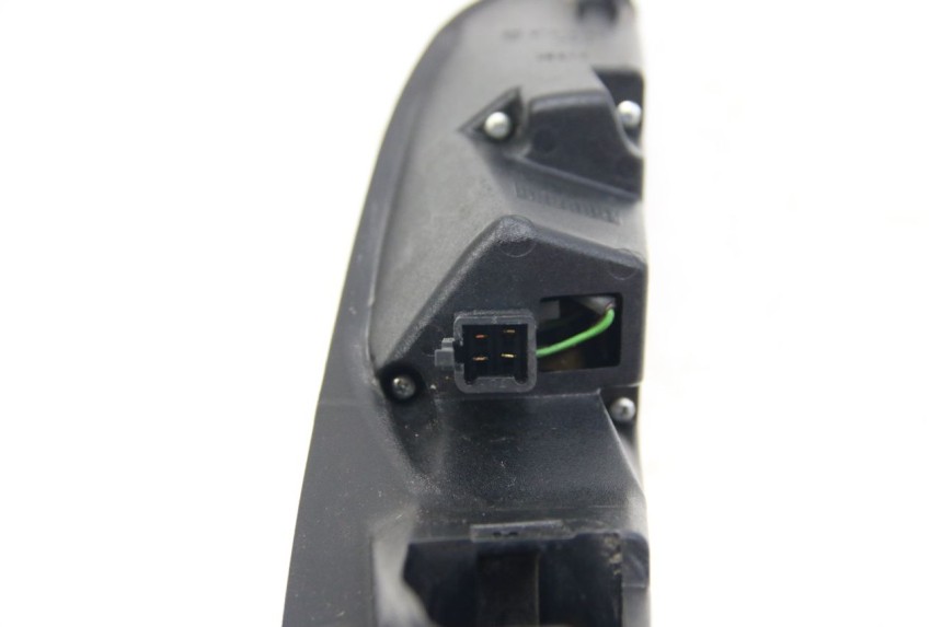 photo de FARO TRASERO IZQUIERDO PEUGEOT SATELIS 125 (2006 - 2009) - Detalles de los puntos de fijación