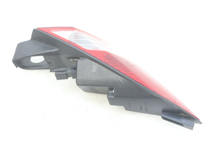 photo de FARO TRASERO IZQUIERDO PEUGEOT SATELIS 125 (2010 - 2012) - Detalles de los puntos de fijación