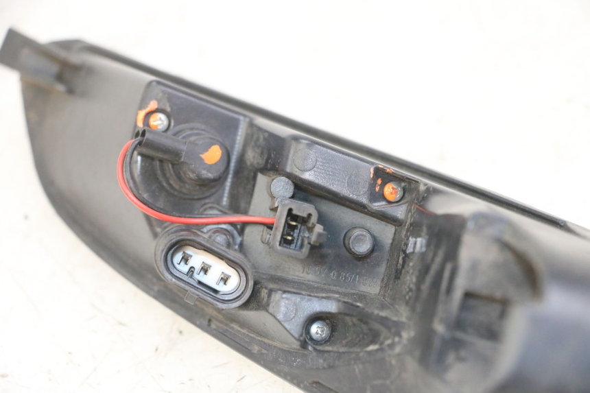 photo de LUZ TRASERA IZQUIERDA PEUGEOT SATELIS 125 (2013 - 2018) - Vista general del producto