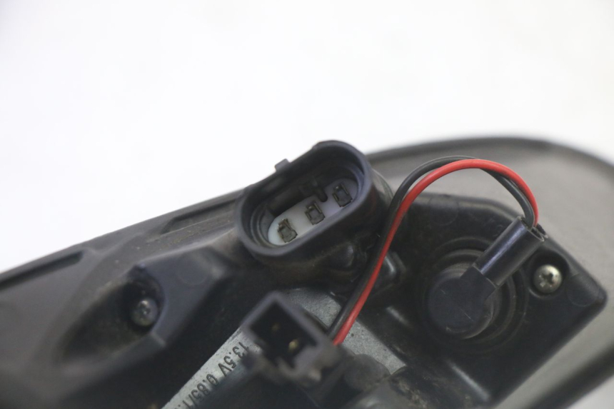 photo de LUZ TRASERA IZQUIERDA PEUGEOT SATELIS 125 (2013 - 2018) - Recambio usado revisado