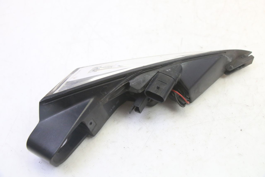 photo de FARO TRASERO IZQUIERDO PEUGEOT SATELIS 125 (2010 - 2012) - Detalles de los puntos de fijación