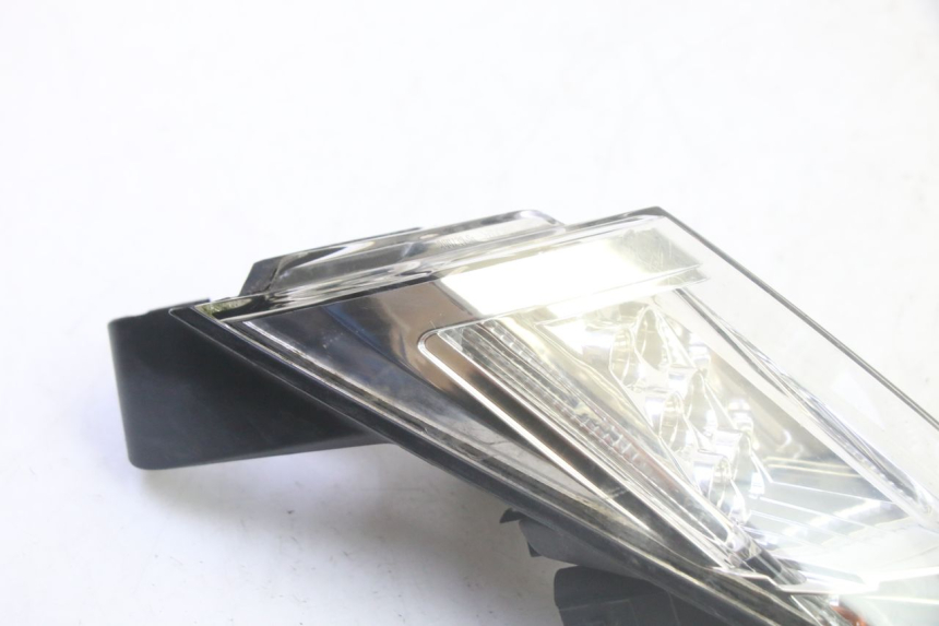 photo de LUZ TRASERA IZQUIERDA PEUGEOT SATELIS 125 (2013 - 2018) - Detalle de la pieza