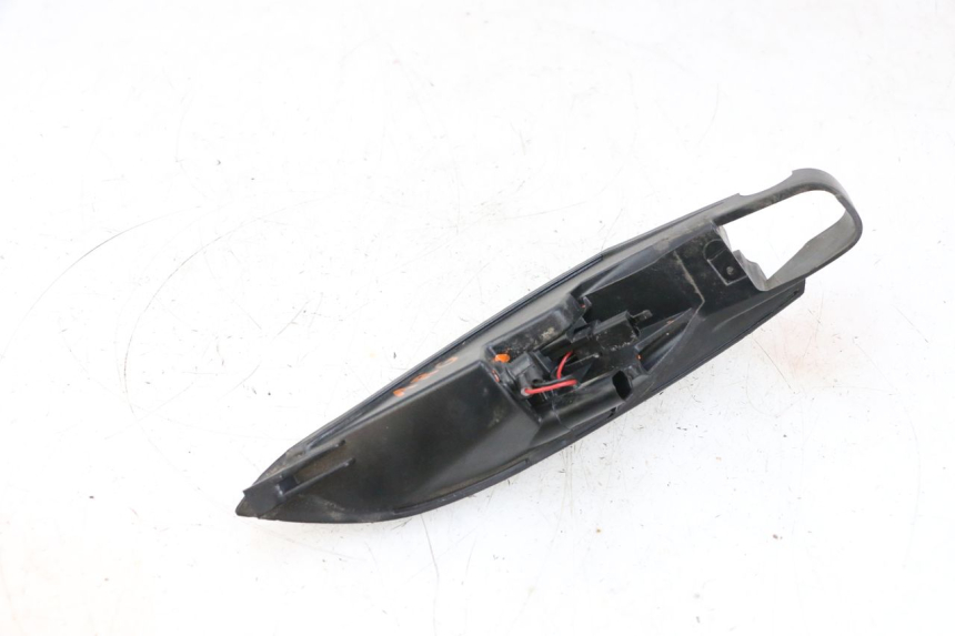 photo de LUZ TRASERA IZQUIERDA PEUGEOT SATELIS 125 (2013 - 2018) - Otra perspectiva