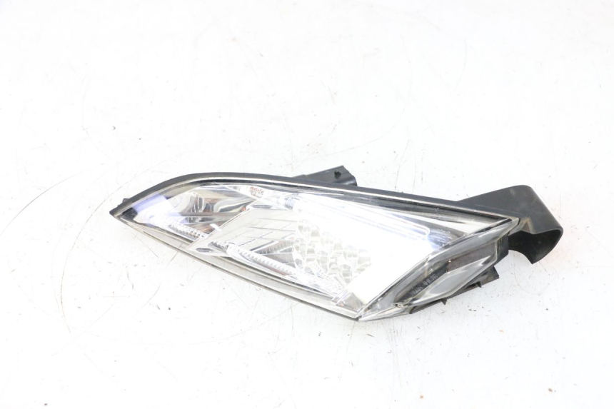 photo de LUZ TRASERA IZQUIERDA PEUGEOT SATELIS 125 (2013 - 2018) - Marcados y referencias originales