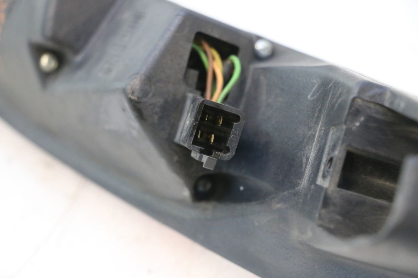 photo de FARO TRASERO IZQUIERDO PEUGEOT SATELIS 125 (2006 - 2009) - Otra vista del artículo