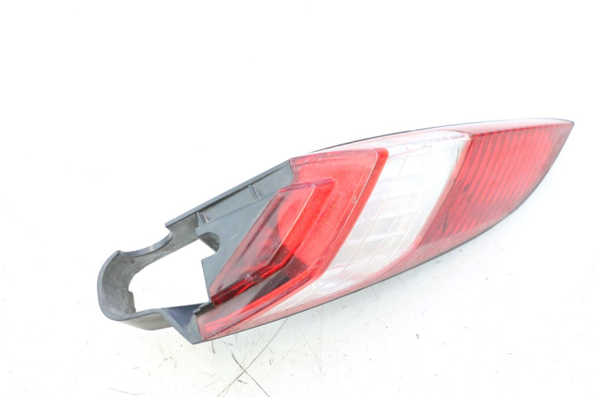 photo de FARO TRASERO IZQUIERDO PEUGEOT SATELIS 125 (2006 - 2009) - Estado de la superficie y material