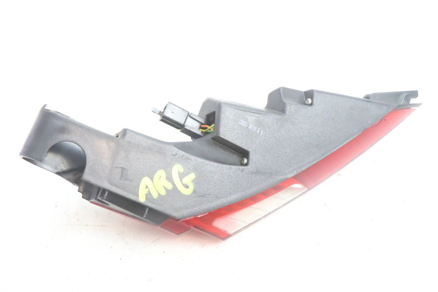 photo de FARO TRASERO IZQUIERDO PEUGEOT SATELIS 125 (2006 - 2009) - Primer plano técnico
