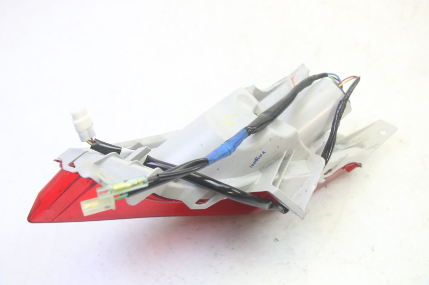 photo de LUZ TRASERA IZQUIERDA YAMAHA TRICITY 300 (2020 - 2024) - Otra perspectiva