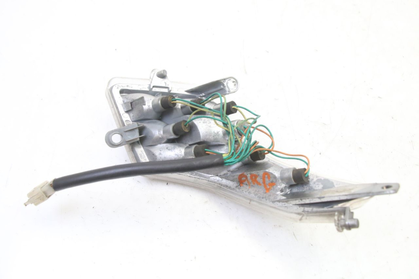 photo de FARO TRASERO IZQUIERDO PEUGEOT VIVACITY NEW 2T 50 (2008 - 2017) - Primer plano técnico