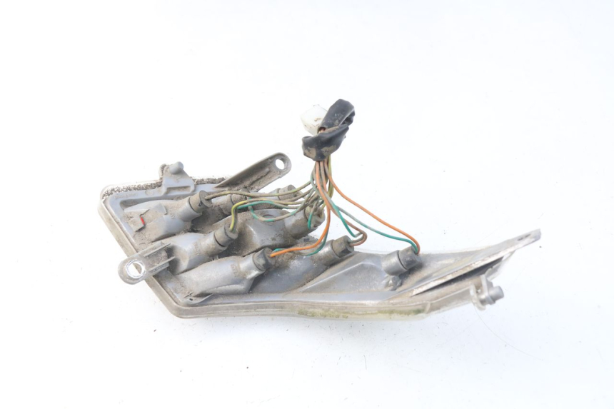 photo de LUZ TRASERA IZQUIERDA PEUGEOT VIVACITY NEW 4T 50 (2008 - 2017) - Zoom estado de uso