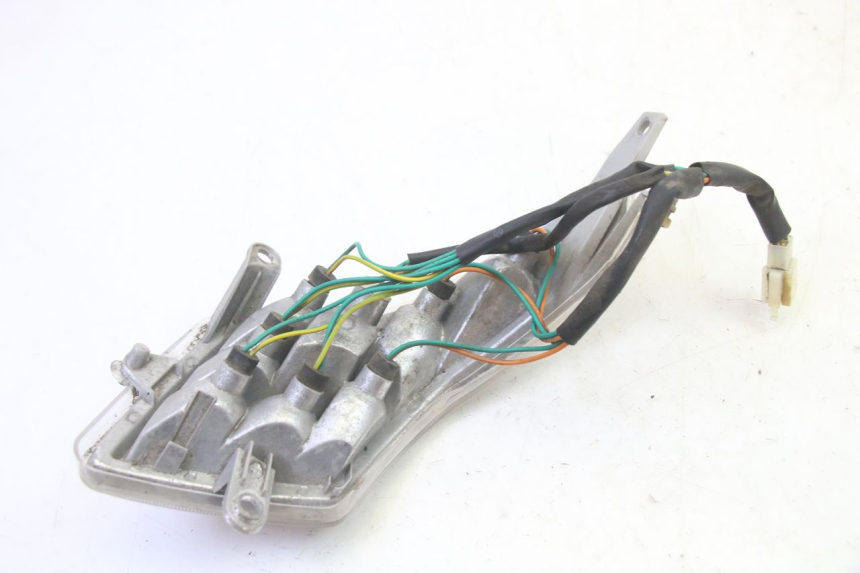 photo de LUZ TRASERA IZQUIERDA PEUGEOT VIVACITY NEW 4T 50 (2008 - 2017) - Primer plano técnico