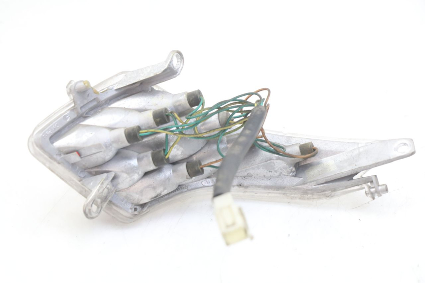 photo de LUZ TRASERA IZQUIERDA PEUGEOT VIVACITY 125 (2010 - 2017) - Zoom estado de uso