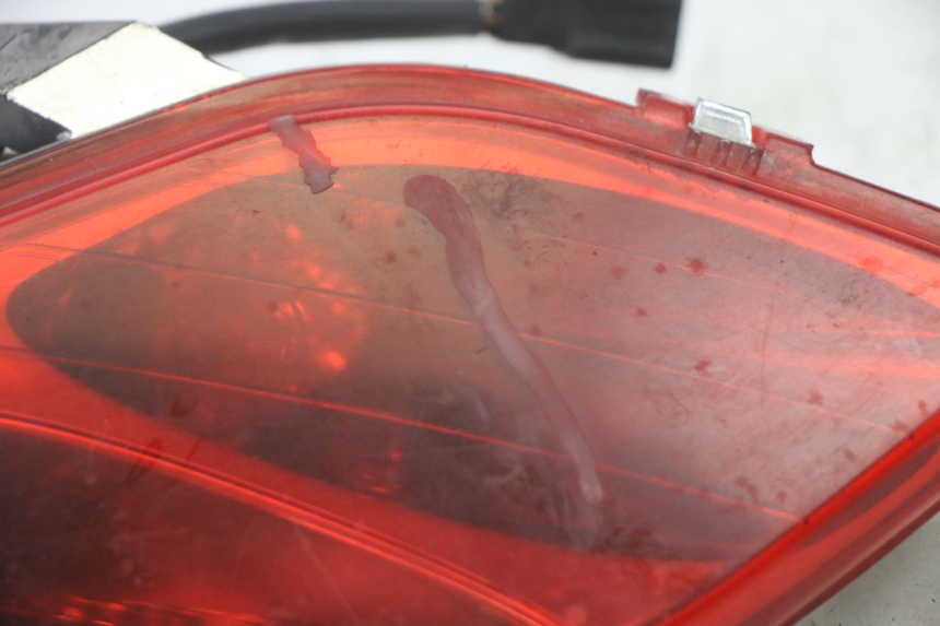 photo de FARO TRASERO IZQUIERDO YAMAHA X-MAX XMAX 125 (2010 - 2013) - Otra perspectiva