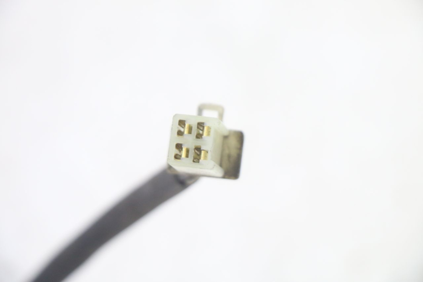 photo de FARO TRASERO IZQUIERDO YAMAHA X-MAX XMAX 250 (2006 - 2009) - Detalles de los puntos de fijación