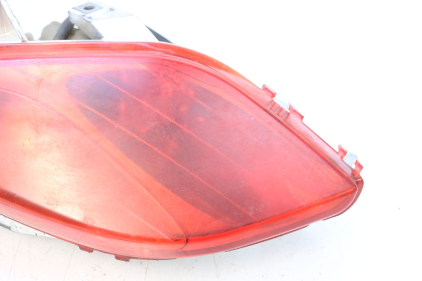 photo de FARO TRASERO IZQUIERDO YAMAHA X-MAX XMAX 125 (2010 - 2013) - Zoom estado de uso