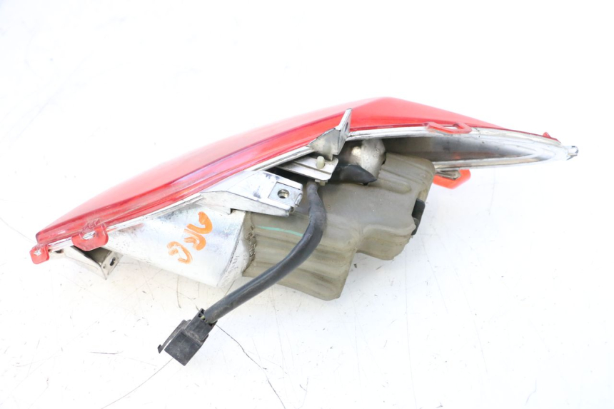 photo de FARO TRASERO IZQUIERDO YAMAHA X-MAX XMAX 125 (2010 - 2013) - Otra perspectiva