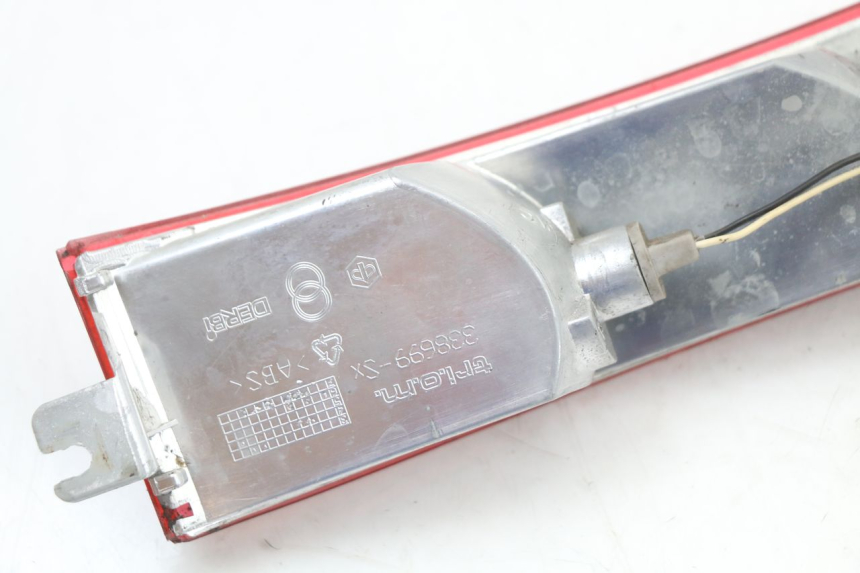 photo de LUZ TRASERA IZQUIERDA PIAGGIO XEVO - X EVO 125 (2007 - 2017) - Detalles de los puntos de fijación