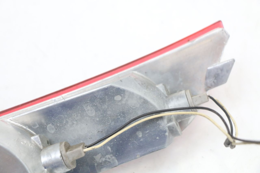 photo de LUZ TRASERA IZQUIERDA PIAGGIO XEVO - X EVO 125 (2007 - 2017) - Estado de la superficie y material