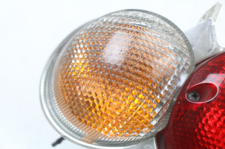 photo de LUZ TRASERA IZQUIERDA YAMAHA YP MAJESTY 125 (2002 - 2006) - Zoom estado de uso