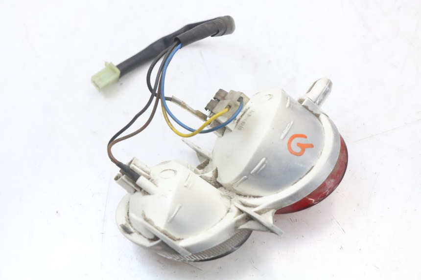 photo de LUZ TRASERA IZQUIERDA YAMAHA YP MAJESTY 125 (2002 - 2006) - Vista general del producto