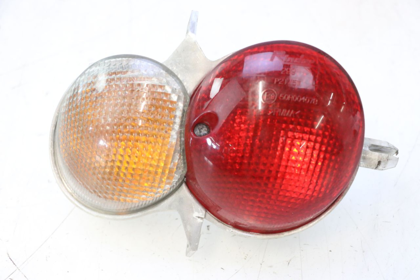 photo de LUZ TRASERA IZQUIERDA YAMAHA YP MAJESTY 125 (2007 - 2010) - Vista principal