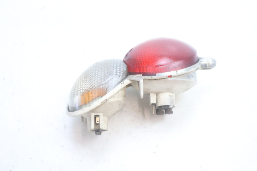 photo de LUZ TRASERA IZQUIERDA YAMAHA YP MAJESTY 125 (2002 - 2006) - Zoom estado de uso