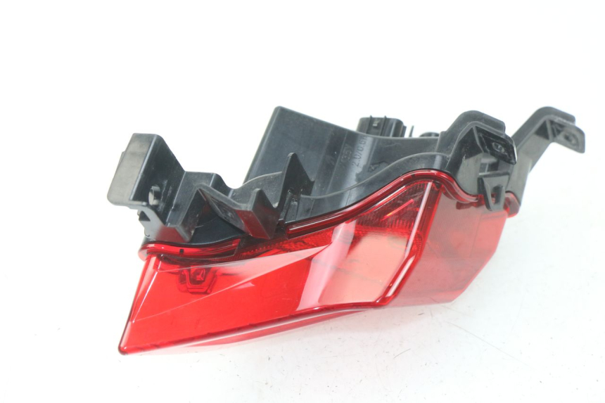 photo de LUZ TRASERA IZQUIERDA YAMAHA YP T-MAX TMAX 530 (2017 - 2020) - Zoom estado de uso