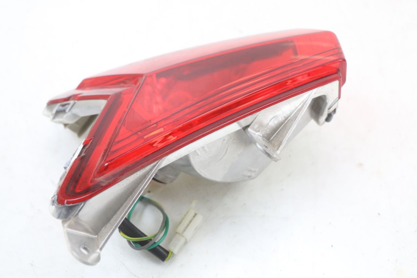 photo de LUZ TRASERA PEUGEOT GEOPOLIS RS 125 (2007 - 2009) - Otra perspectiva