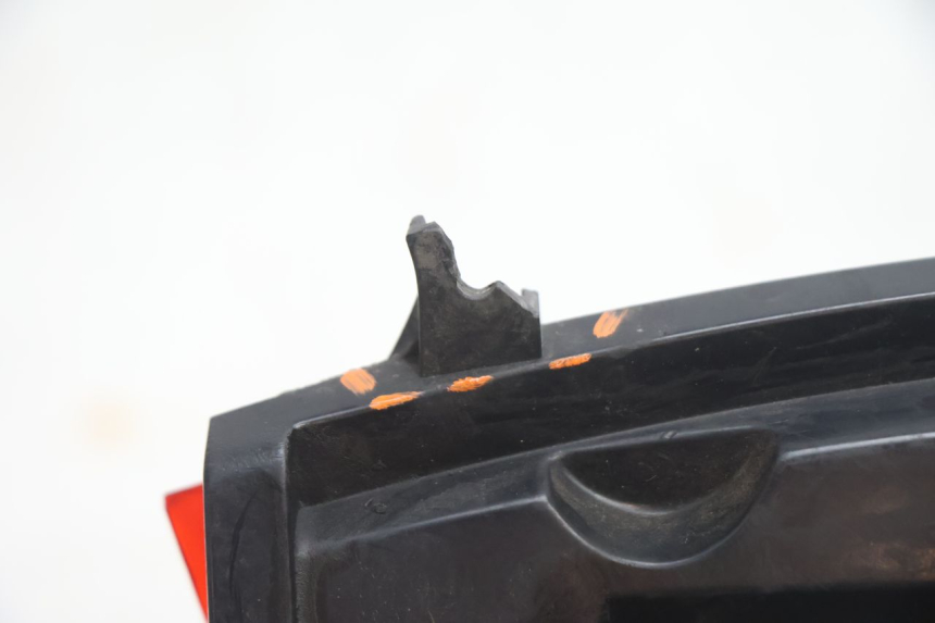 photo de LUZ TRASERA GILERA GP 800 (2007 - 2013) - Características distintivas