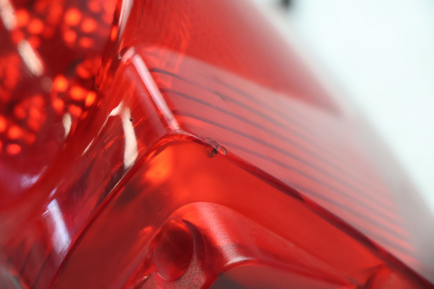photo de LUZ TRASERA GILERA GP 800 (2007 - 2013) - Primer plano técnico