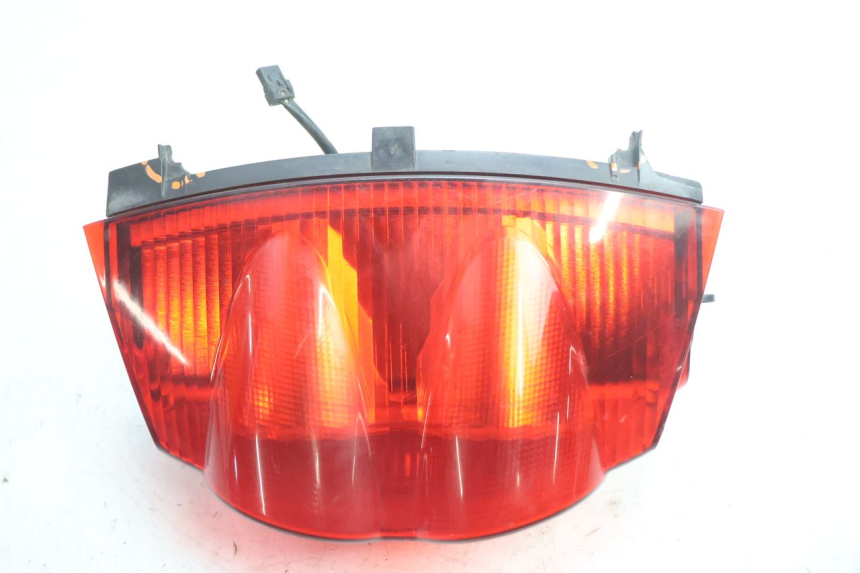 photo de LUZ TRASERA GILERA GP 800 (2007 - 2013) - Estado de la superficie y material
