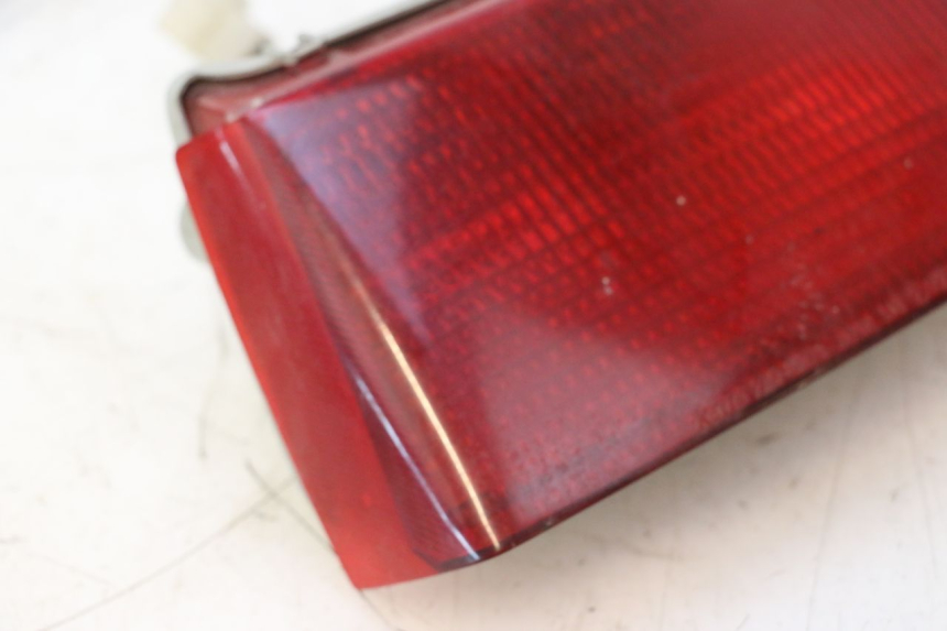 photo de LUZ TRASERA KAWASAKI GPX F ZX750F 750 (1986 - 1990) - Otra perspectiva