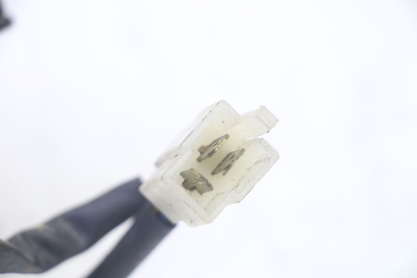 photo de LUZ TRASERA KAWASAKI GPX R WARBIRD 600 (1988 - 1993) - Detalles de los puntos de fijación