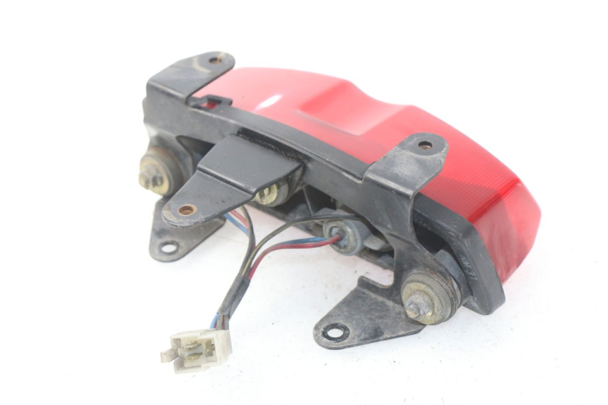 photo de LUZ TRASERA KAWASAKI GPZ S 500 (1994 - 2005) - Estado de la superficie y material