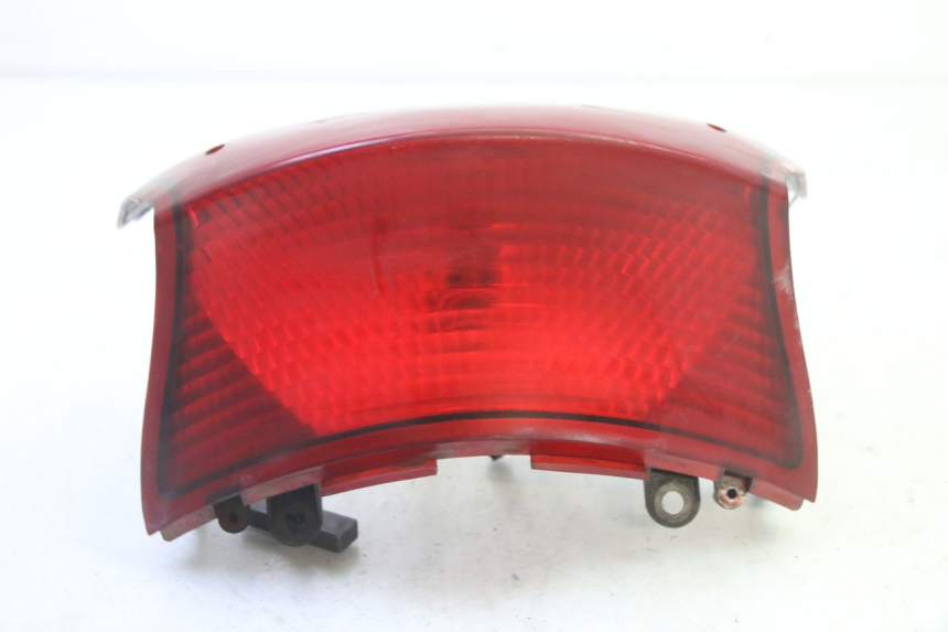 photo de LUZ TRASERA KYMCO GRAND DINK 125 (2008 - 2014) - Detalles de los puntos de fijación