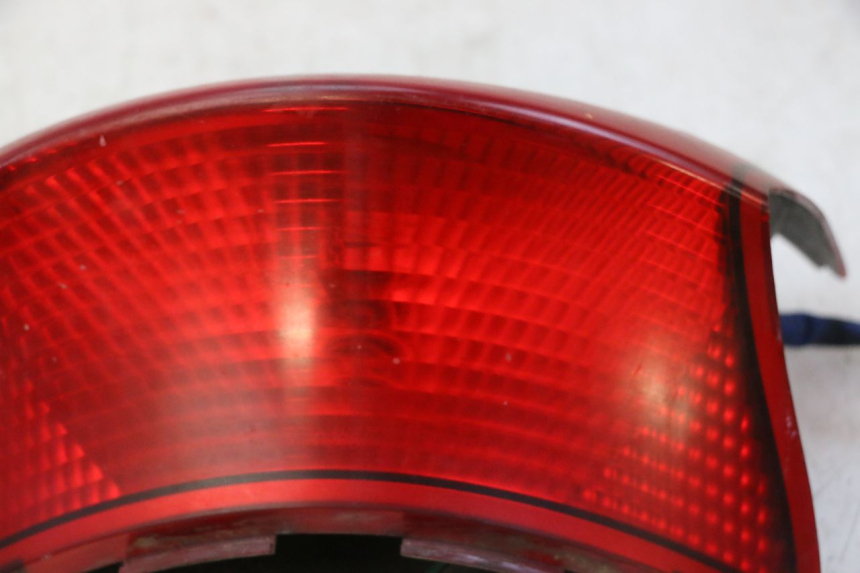 photo de LUZ TRASERA KYMCO GRAND DINK 125 (2002 - 2007) - Zoom estado de uso