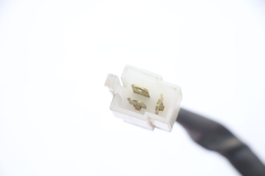 photo de LUZ TRASERA SUZUKI GS GSE 500 (2001 - 2003) - Detalles de los puntos de fijación